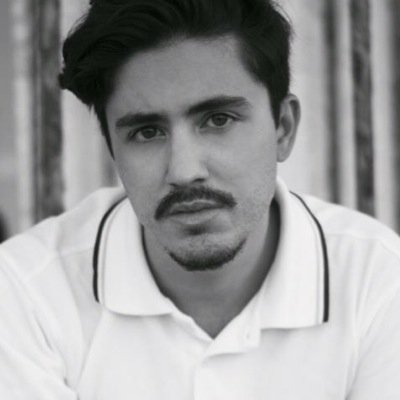 MartinQR's profile picture. Fotógrafo y montador. Vitalista y ex-fetichista de recuerdos. Cinéfago. Doowopero. Niño prodigio y zahorí frustrado. Tengo un olfato infalible, no me engañas.