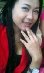 Safiqha nadine yang lebih dikenal dg sebutan Nyai jengjret, berusia 21thn, lahir pada tgl 28 november 1992 tepatnya diKarangrejo kec.Manyar kab.Gresik,Jatim.
