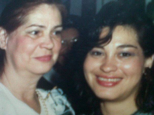 YOLYTECA's profile picture. Psicopedagoga. Vivo intensamente la vida Comprometida con Dios María y Jesús Mis Maestros: Padres Hermanos Hijos. Felizmente DIVORCIADA