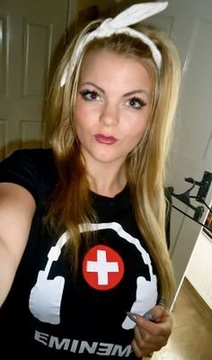 shannon_deakinx's profile picture. 