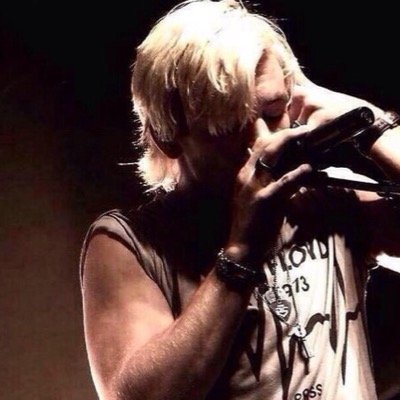 hey im ross!! sorry ladies but im taken