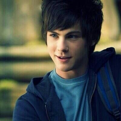Percy Jackson | son of Poseidon | savior of Olympus | bisexual | Taken by: @GhostPrinceNico