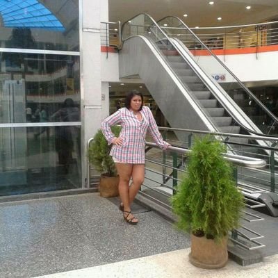 ;) Si quieres triunfar :) no te quedes mirando la escalera :D Empieza a subir escalo'n por escalo'n ;;) hasta que llegues al final sin rendirse \=D/