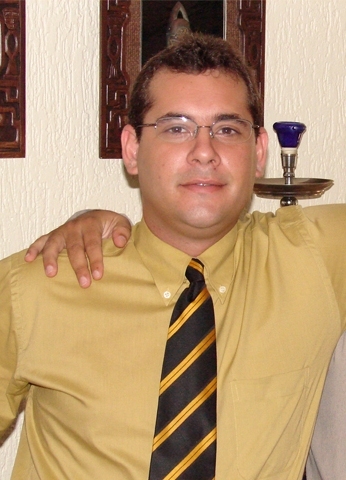 heliohvj's profile picture. Claro que vou te seguir. Voce nunca sabe de onde uma Grande Ideia Vira.