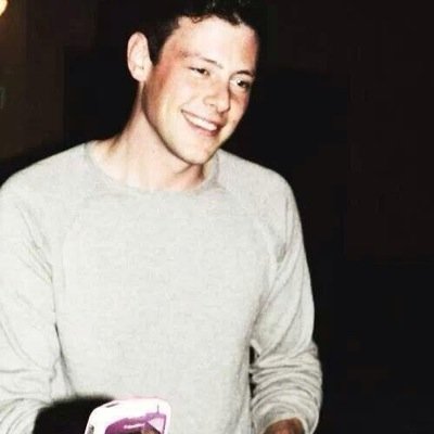TheTeacherFinn's profile picture. Una mezcla entre Mr. Fitz y Manning. ¿Rachel Berry? Rachel Berry. #PerfectGleeRol