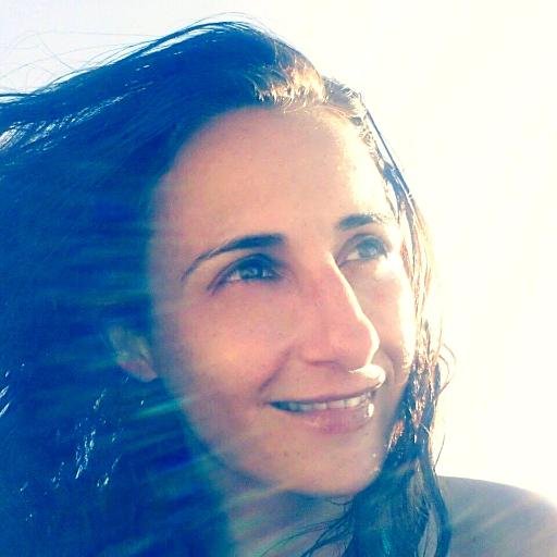 Ayurvedic Therapist/Yoga Teacher/Movement Instructor based in London offering a range of natural detoxification & rejuvenation therapies. Live, Laugh, Love.