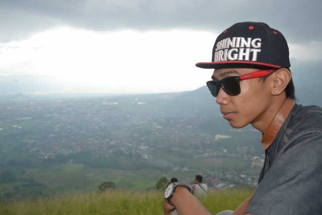 riyan_mlarat's profile picture. Gass dor sampai trtutup mata..