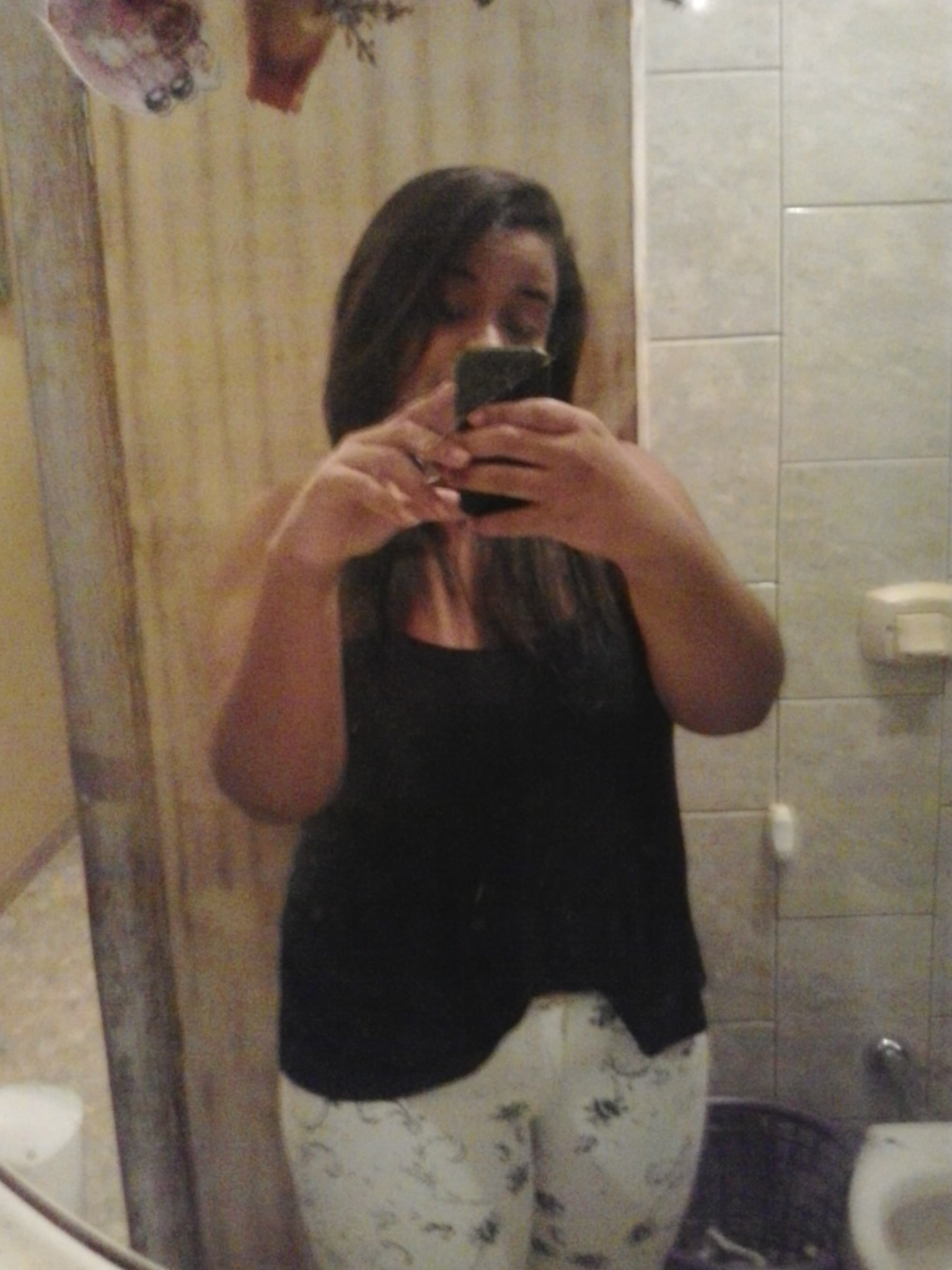 Tô fugindo de tudo que apaga meu sorriso. Wpp : (034)9307-1031