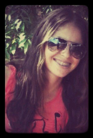 - Possoh Ter Mil Problemas, E Mil Motivos Para Desistir. Mas Tenho uma Única Razão Que Me Faz Continuar... DEUS.!!