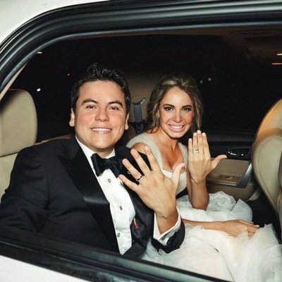 Jo_Corral's profile picture. Lic.en Derecho. Master in Business Administration.