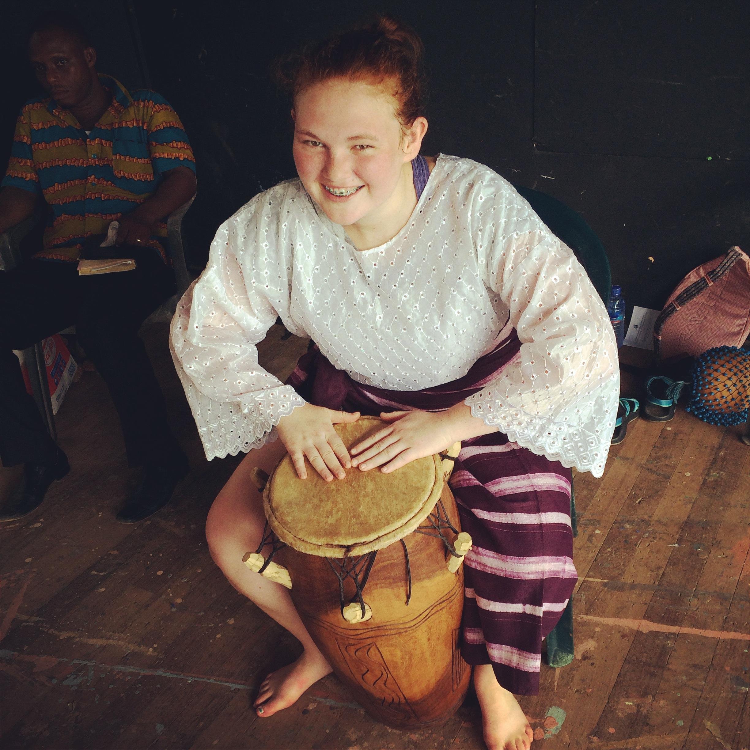 its_allegra's profile picture. So sketch it's fetch.