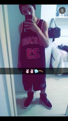 Chris Brown ✌