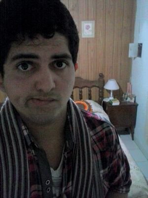 Jodaa, pocos y buenos amigos y no muchos y malo, me encanta el futol, bostero a muerte, amo la musica. me da paz :)