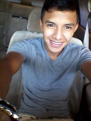 andy_95marin's profile picture. DIOS TIENE EL CONTROL DE NUESTRAS VIDAS, NO NOS PREOCUPEMOS POR NADA SOLO DEMOS GRACIAS A EL!! Y DEJEMOS TODO EN SUS MANOS!