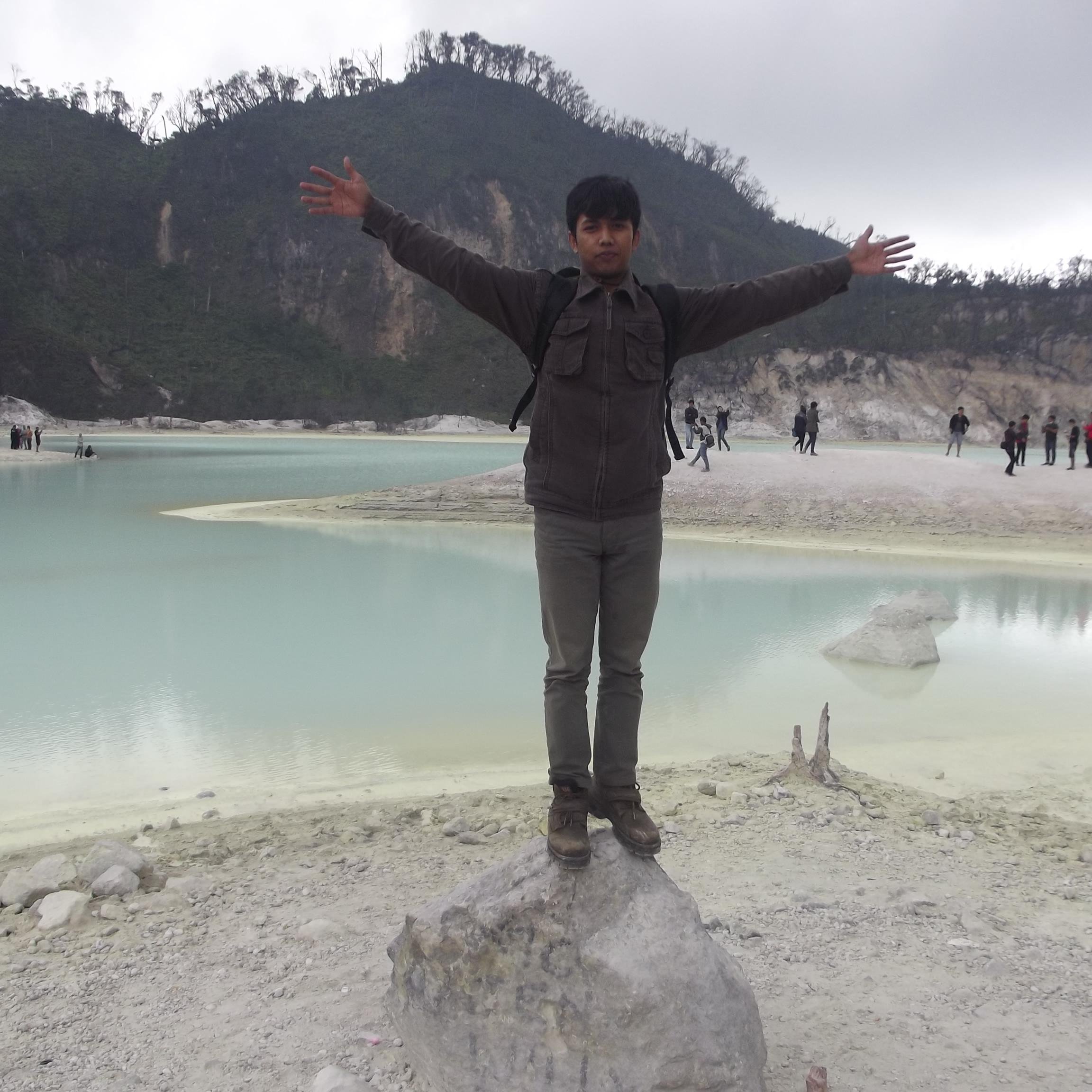 Dominic_v10's profile picture. ♥ @Caeciilmm