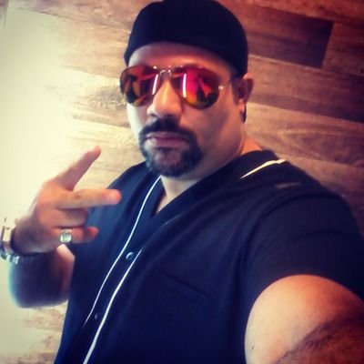 !!! Sou um cara alegre divertido adoro festas,baladas, curtição e gosto de viver a vida sempre a cada momento e isso ai galera mcwagao !!!