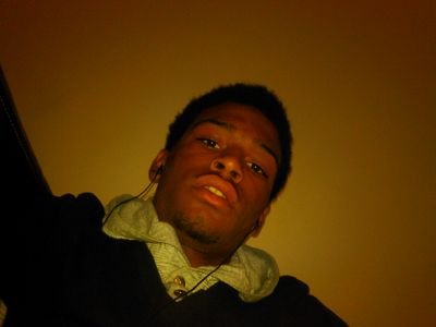 Shut Tha Fuck Uhp & Follow Me and my thuggie @AyeYoMistie kik:TooSavageTooDopee hol up lets roll up #HigghRightNow #Loud #Munchies