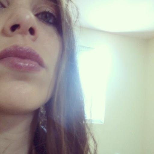 Gaúcha e gremista! Sagitariana! Formada em Designer de Moda!! Atualmente farmacolando!!  https://t.co/5v1N72BlB5