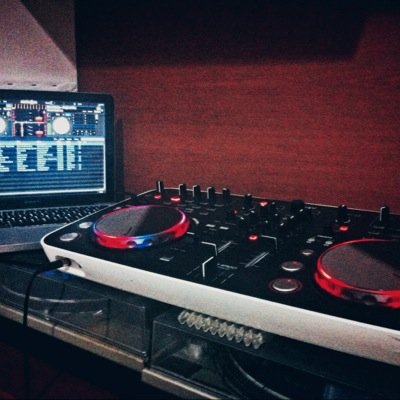 dphn79's profile picture. 