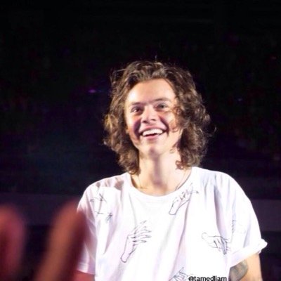 I am the moon and harry the sun, never one seeing the other. On 8/29/14 I went to Liam's birthday party. I fancy Harry. 0/5 -really? Oh and im 21.