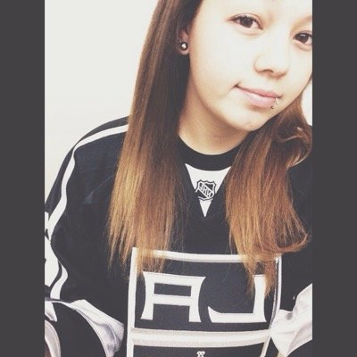 @LAKings ♛ @amartinez_27 ♡ oh btw i wore Bob Miller's Championship ring :-))