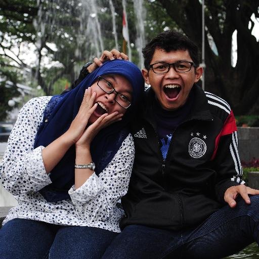 Medan-Bandung. sibukan diri dengan bersedekah setiap hari. /kita adalah aku dan kamu @windidwirexsii\