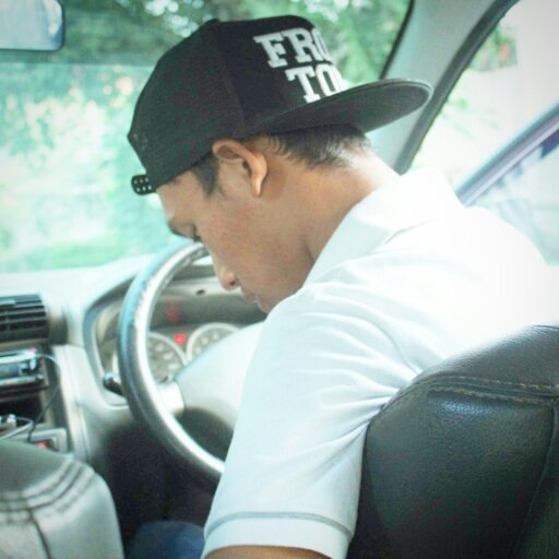 _DzikriH's profile picture. TEK.PERKAPALAN UNDIP'14