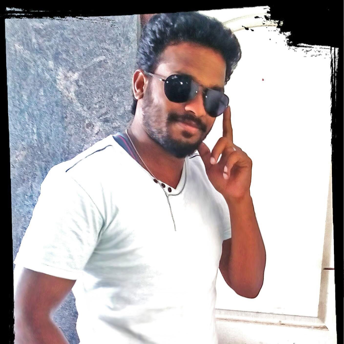 Graphics designer