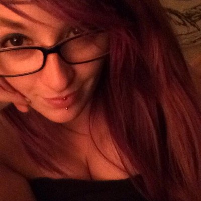 i make being weird look sexy. i am the living dead girl.♥