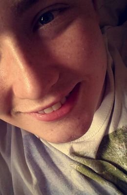 KingZdle's profile picture. m8