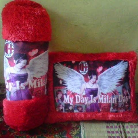 Abadikan setiap moment indahmu dengan bantal foto. info pemesanan silahkan sms/whatsapp 089602857672. happy shopping :)