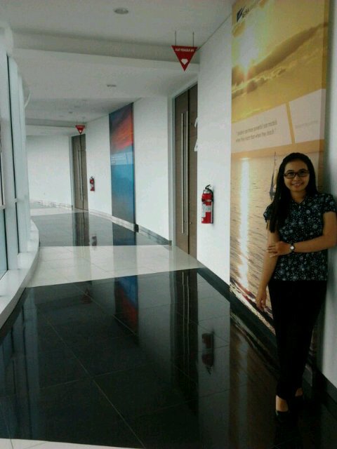 Selalu bersyukur dan positive thinking :)