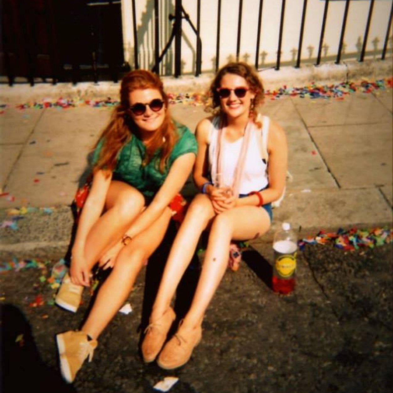 Charley_Whaley's profile picture. Waitressing in Paris, on the last hurdle of a law degree and part of the LB massive..tune in @forgeradioLB