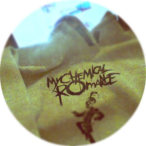 Designer Clothes and Interior, Bassist.