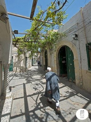 ‏أعشق الاقتباسات، إه لأمر ممتع أن تجد الأفكار التي تحملها ود عُبر عنه بأسلوب أكثر جمالا من أشخاص أكثر حنكة وحكمة..