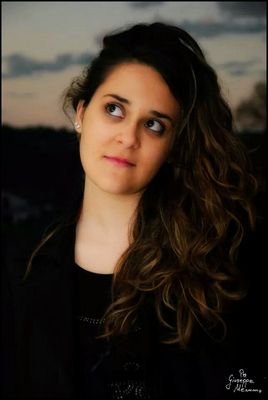 I'm an Italian girl. :) l Love Animals♡. I follow a lot of Tv series: Vampire Diaries, Once Upon a Time, Teen Wolf, Reign, The Originals ♡. Please follow me ;).