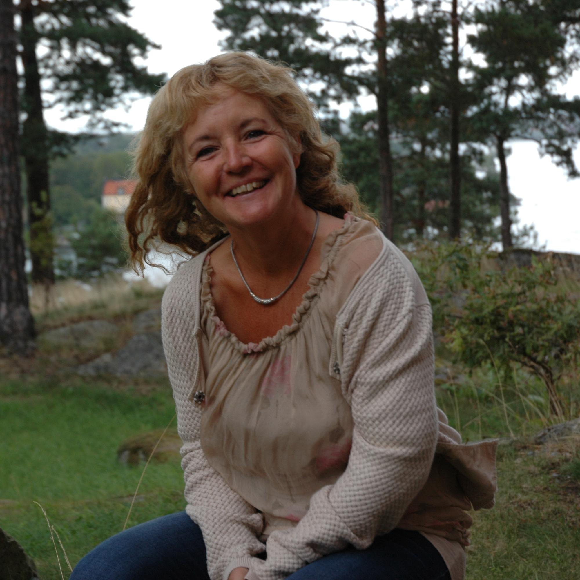 IngelaEngblom's profile picture. Skribent, freelance. Egen företagare: TextIng - digitalt, print & socialt