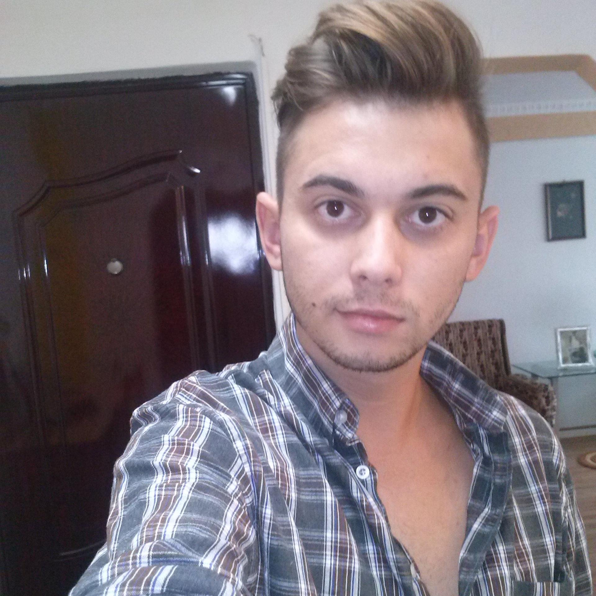 FrEzY3's profile picture. 