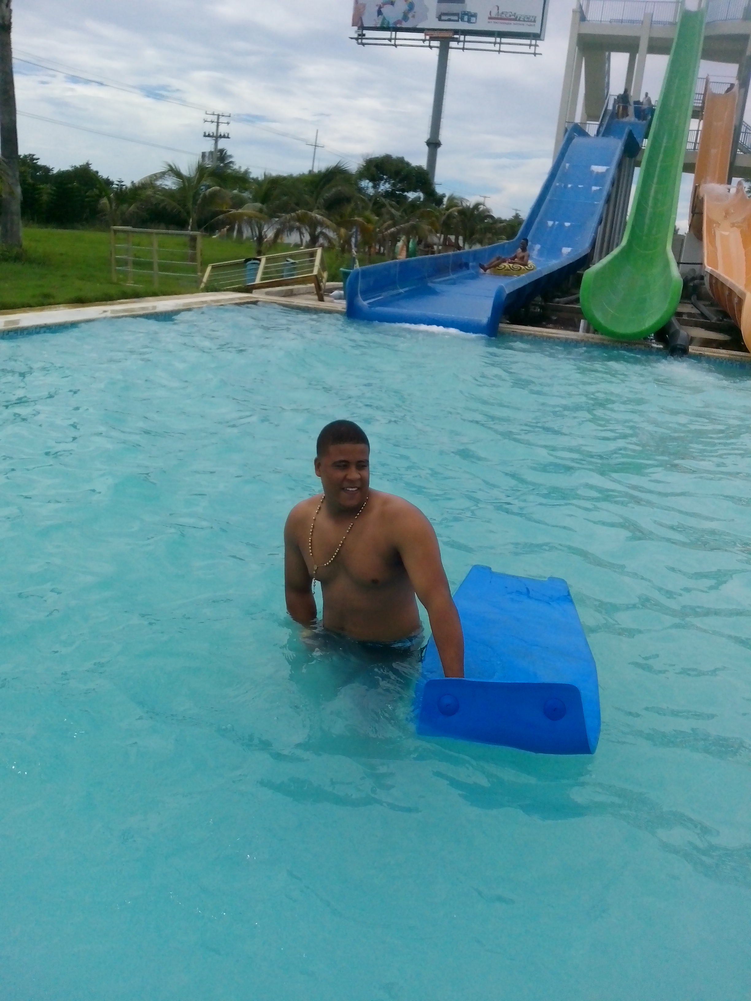 humbert32974504's profile picture. 