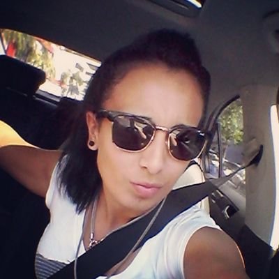 //Nunca subestimes el poder de intuición en una mujer...reconocen el juego incluso antes de jugar//