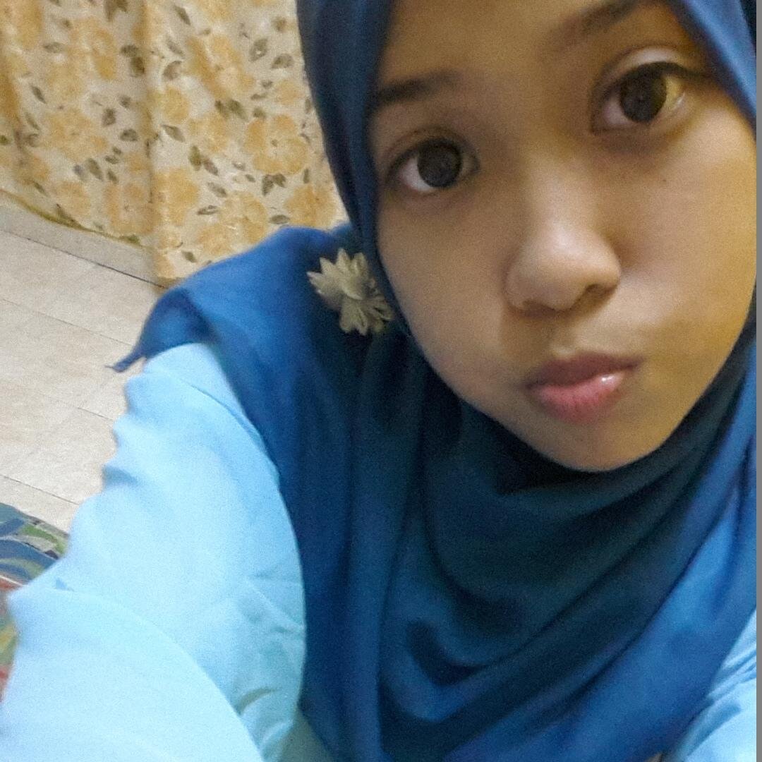 nurlyana16's profile picture. annoyed . . wechat id :nurlya         ajie own's                   instagram:red_melor