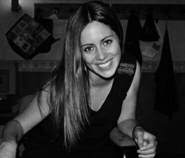 alba_xicajose's profile picture. Sin locura, no existe la felicidad.