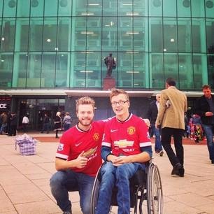 En mann med med meninger om mye. Mest fotball her på Twitter. IK Start og Manchester United er (dessverre) lagene.