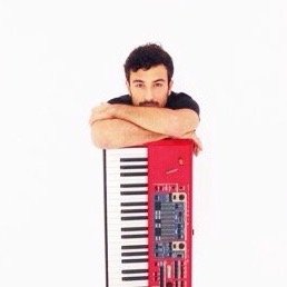 Musicista, arrangiatore, tastierista, session man