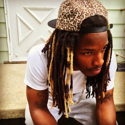 Tryn to get that blue check mark. Clothing designer IG: @j1s_clothing (personal) IG: @darell.j1s