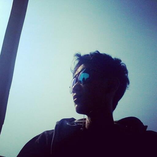 petoth32's profile picture. Mahasiswa tingkat akhir yang jeleknya maksimal yg slalu ngeselin tapi ngangenin. #LFC #YNWA . FE Taxation . instagram: petoth