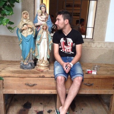official account of LITOS. Seller of number 10 barbed and aspirin.I'm a PROVOCATEUR and corduroy log splitter.PES professional player.
Instagram carlosmorcillo_