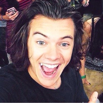 follow @omggoaweyhey please xx