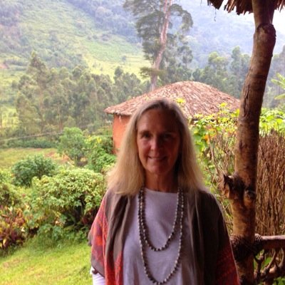 IP Researcher, righteous runner, bicycling enthusiast, humanitarian, global issues, avid reader, new media, explorer-in-another life, traveler, Mom