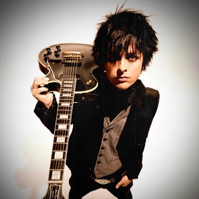 Hi, I'm Hagen and I love Green Day and I'm not very interesting. ( ͡° ͜ʖ ͡°) mi bbies @Jess11048 @hilolkfc ( ͡° ͜ʖ ͡°)